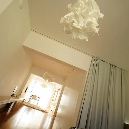 Architectural Loft Apartment *
